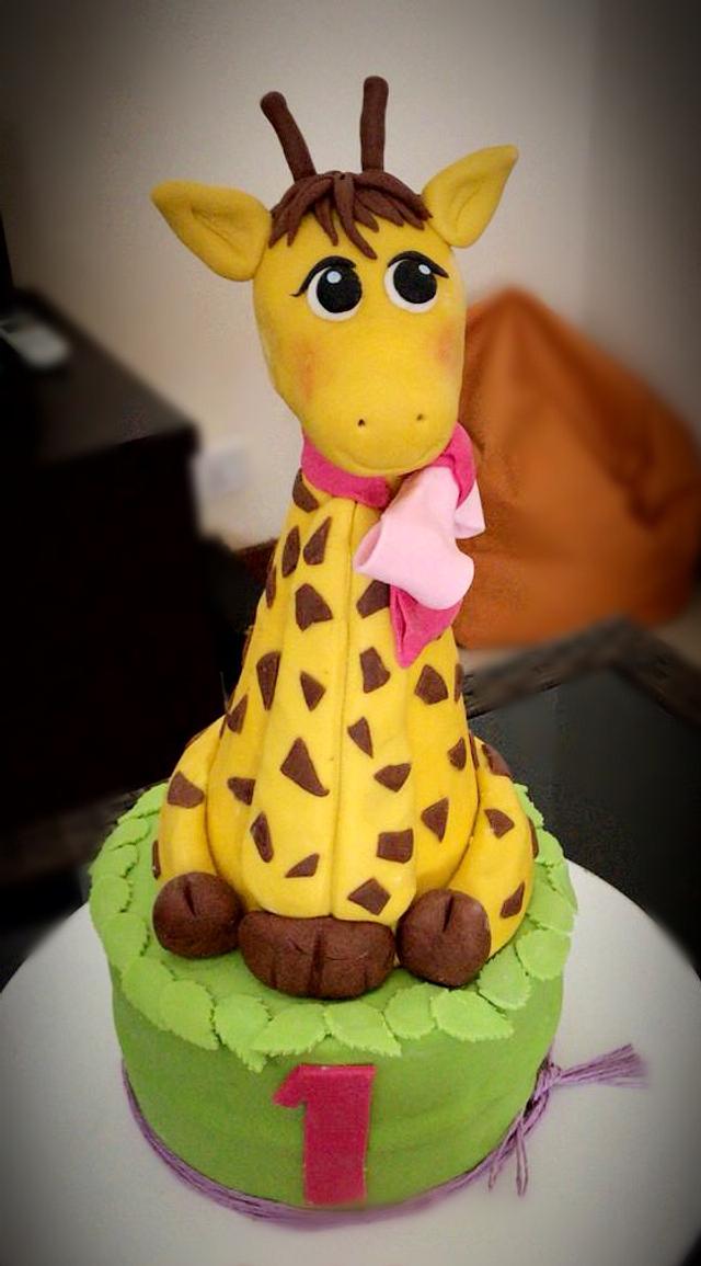 Giraffe cake - Decorated Cake by Savyscakes - CakesDecor