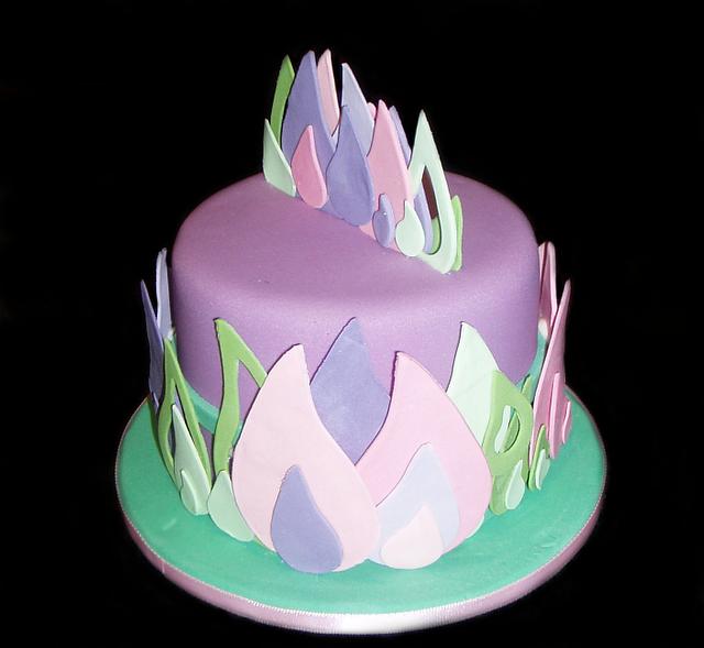 Small Cake with petals as a design