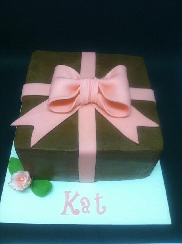 Simple box present cake Decorated Cake by Karen Seeley CakesDecor