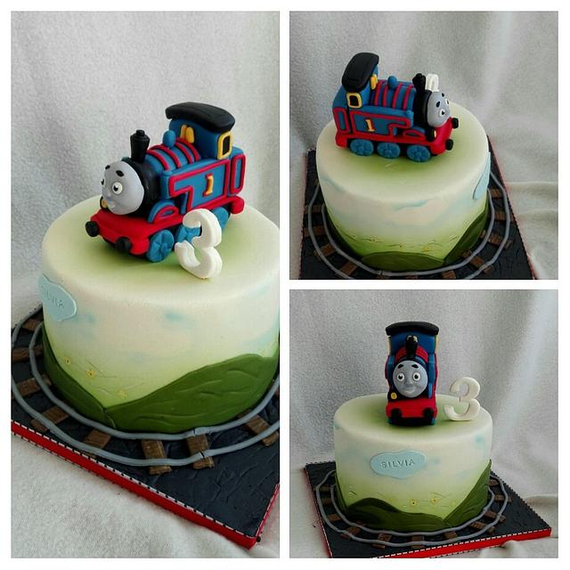 Thomas the train - Decorated Cake by Anka - CakesDecor