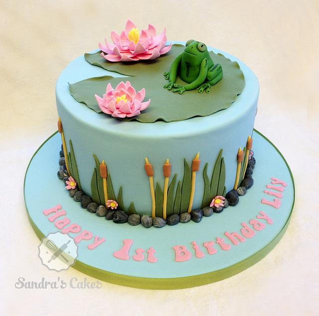 Lily Cakes - Floral themed birthday cake! | Facebook