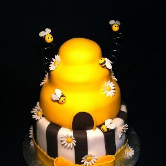 bumble bee baby shower cake