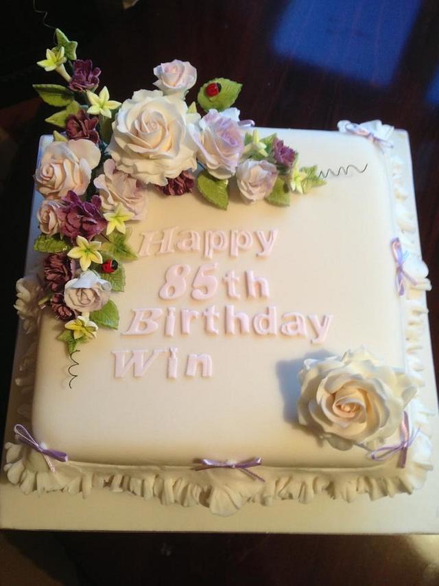 85th Birthday Cake – Miss Overballe