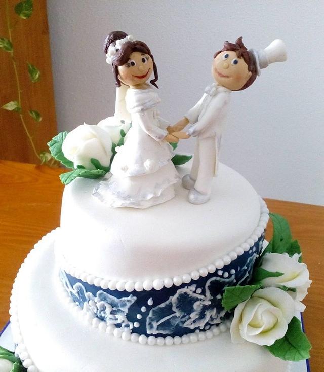 BRIDE AND GROOM FIGURES - Decorated Cake by Camelia - CakesDecor