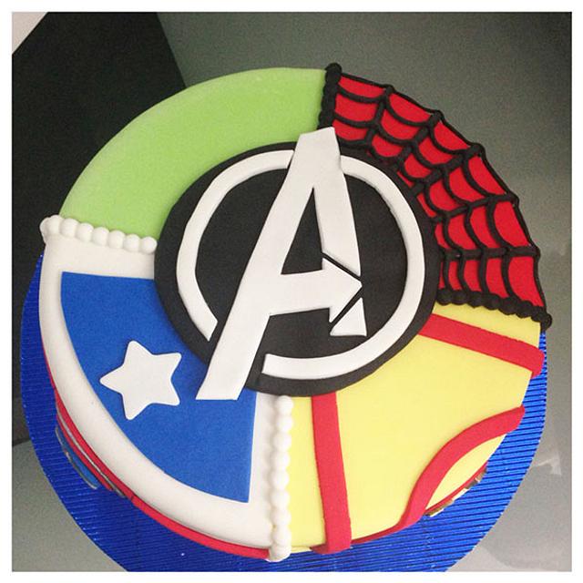 Avengers Cake  Decorated Cake by Kristi  CakesDecor