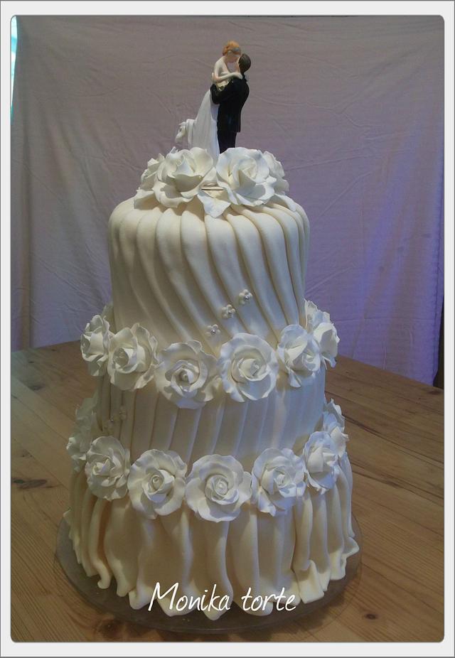 Sarlot wedding cake - Decorated Cake by Mihic Monika - CakesDecor