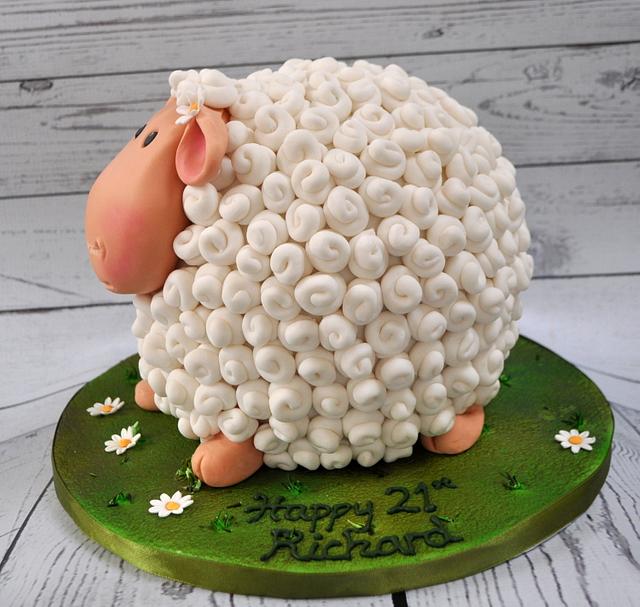 Happy Birthday to EWE! - Cake by Lesley Marshall cake art - CakesDecor