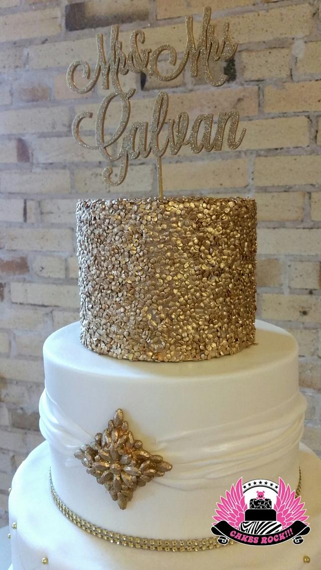 gold sparkle cake