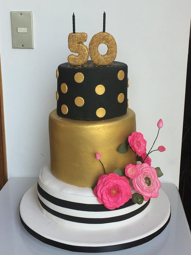 50th cakes flower - Decorated Cake by Desirée Brahim - CakesDecor