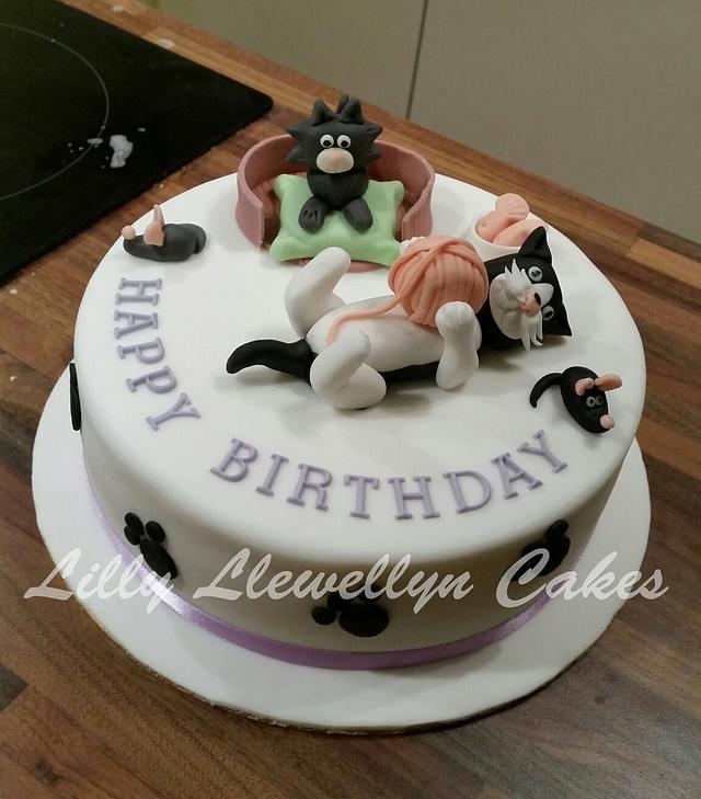 Cat Birthday Cake - Cake by Lilly Llewellyn Cakes - CakesDecor