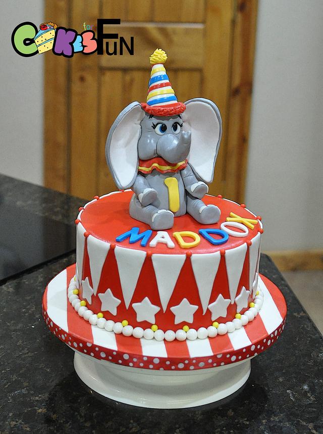 First Birthday Cake With Dumbo - Decorated Cake by Cakes - CakesDecor