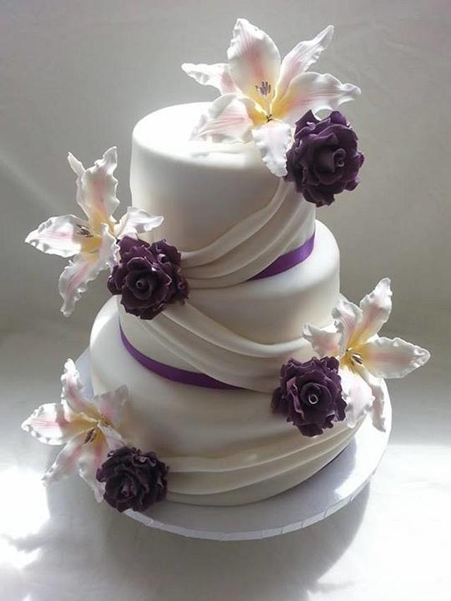 Lily & Rose Wedding Cake - Decorated Cake by Bubbycakes - CakesDecor