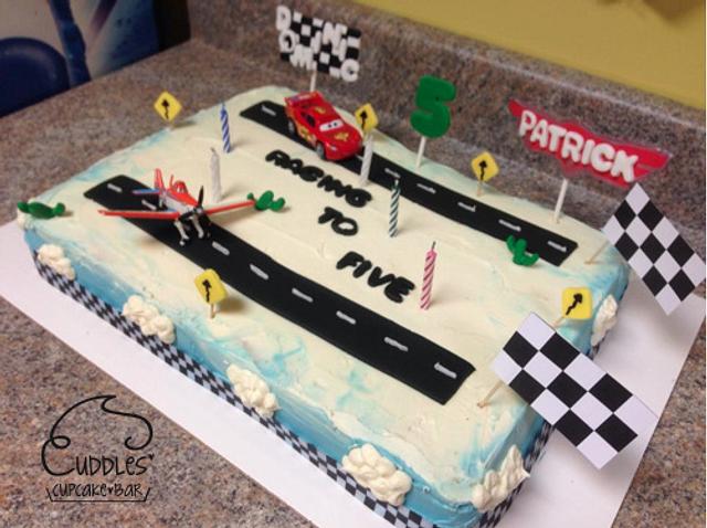 Cars and Planes - Decorated Cake by Cuddles' Cupcake Bar - CakesDecor