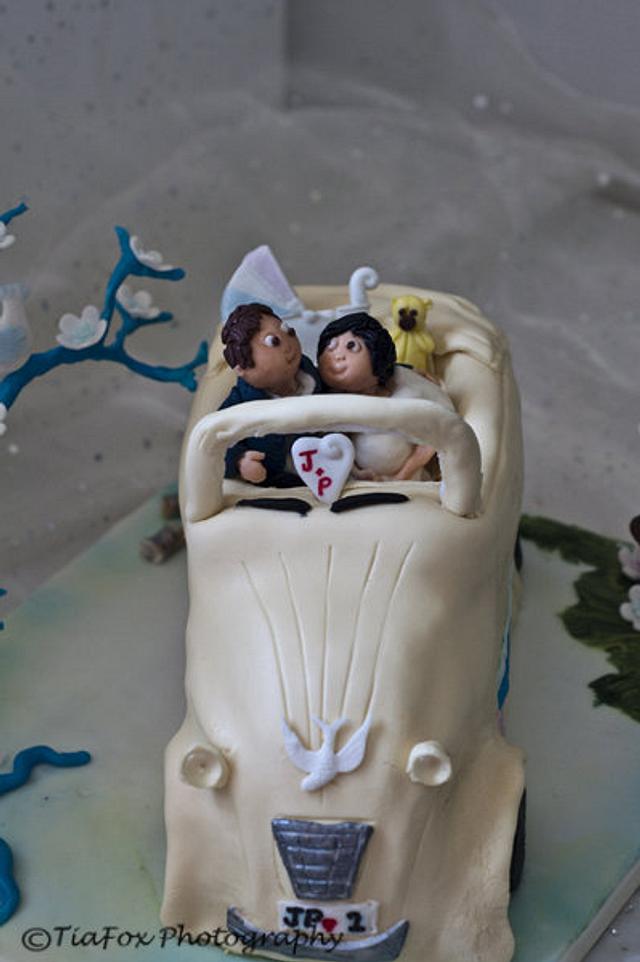 Car Wedding Cake Decorated Cake by Kaye CakesDecor