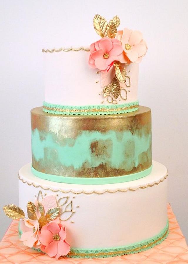 40 Pretty & New Wedding Cake Trends 2021 : Emerald Green Wedding Cake with  Gold Leaves