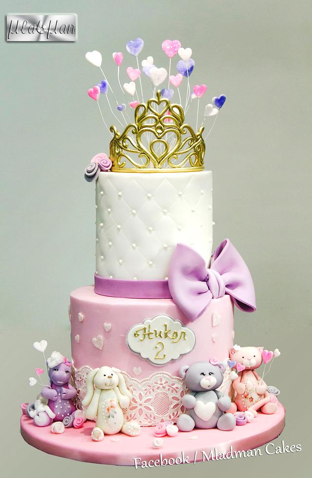 Princess baby shower cake with chocolate crafted tiara #princesscake  #babyshowercakes #phillycakelady #4eocakes #4everyoccasioncakes… | Instagram