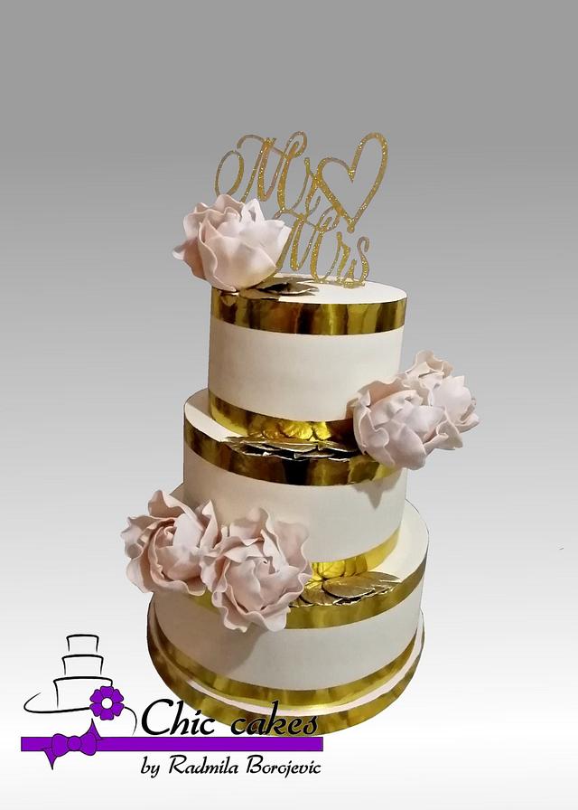 Golden wedding cake - Decorated Cake by Radmila - CakesDecor