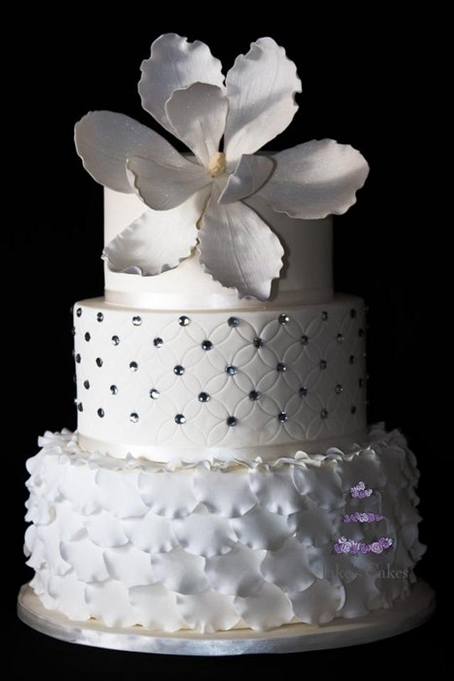 Petal Wedding Cake - Decorated Cake by Jake's Cakes - CakesDecor