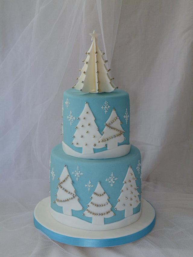 Blue and white Christmas Cake - Cake by CakeHeaven by - CakesDecor