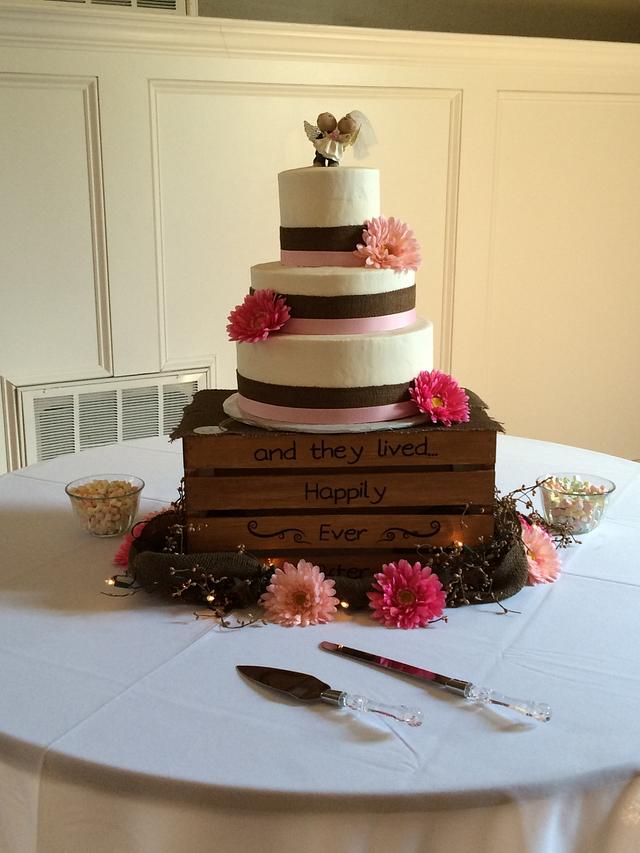 Country Chic Themed Wedding Cake By Laura Willey Cakesdecor