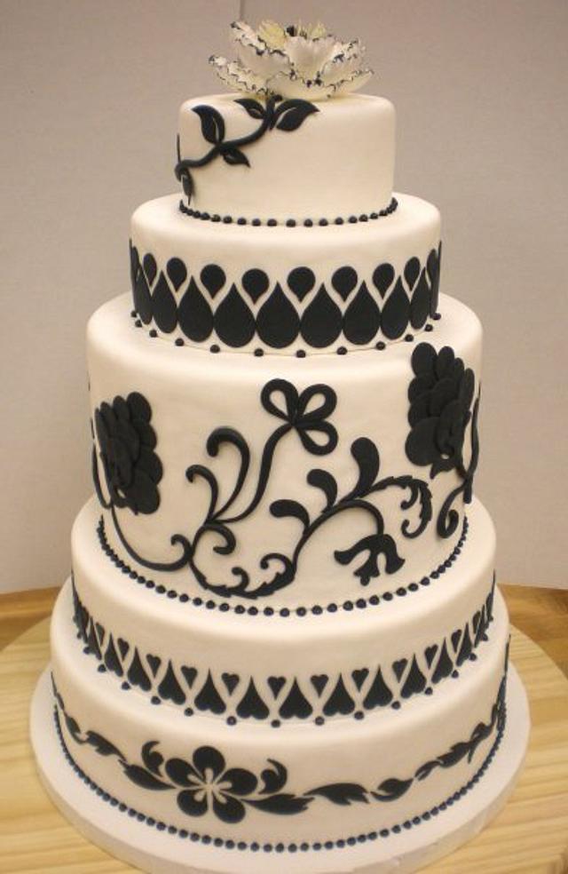 Black and White - Decorated Cake by Ester Siswadi - CakesDecor