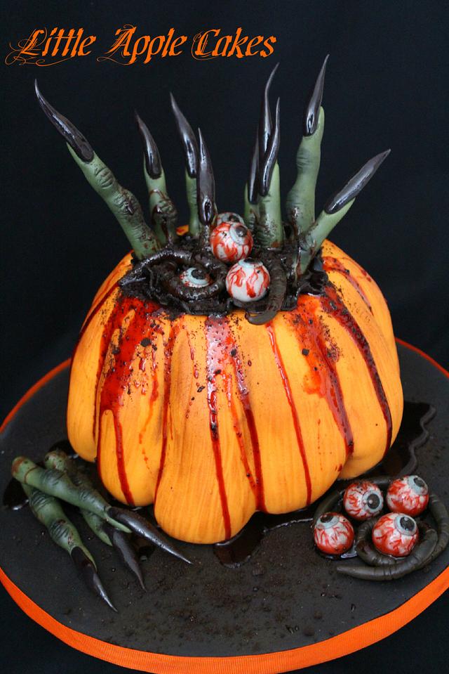 Hansel and Gretel's Halloween Revenge ~ Cake