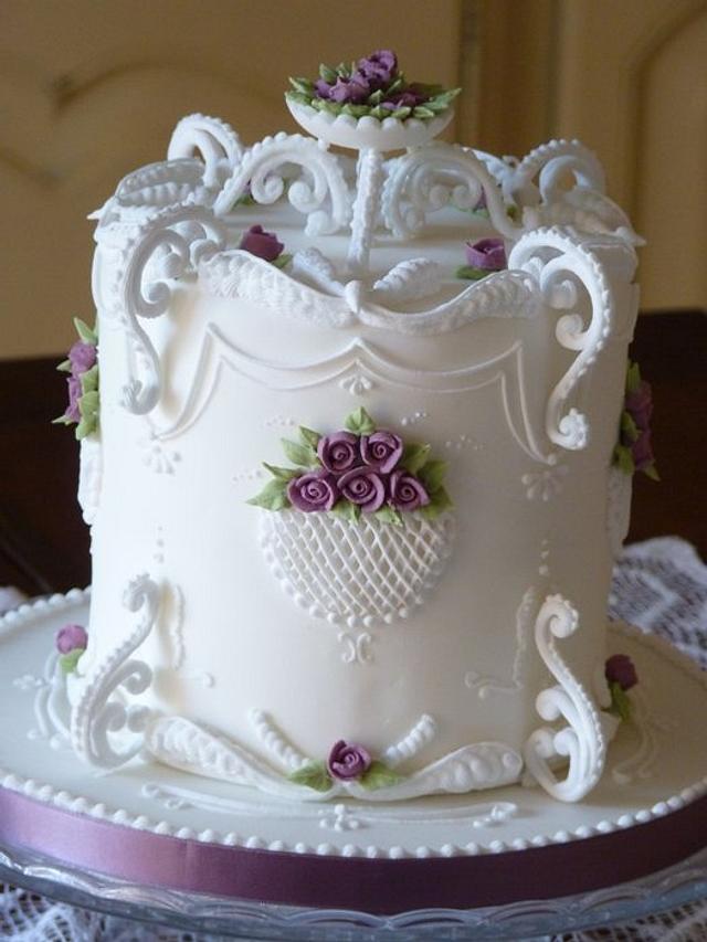 Torta vittoriana - Decorated Cake by langolodimilli - CakesDecor