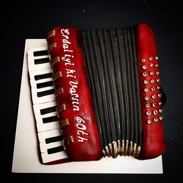 Accordion cake Decorated Cake by İlknur Gürbüz CakesDecor