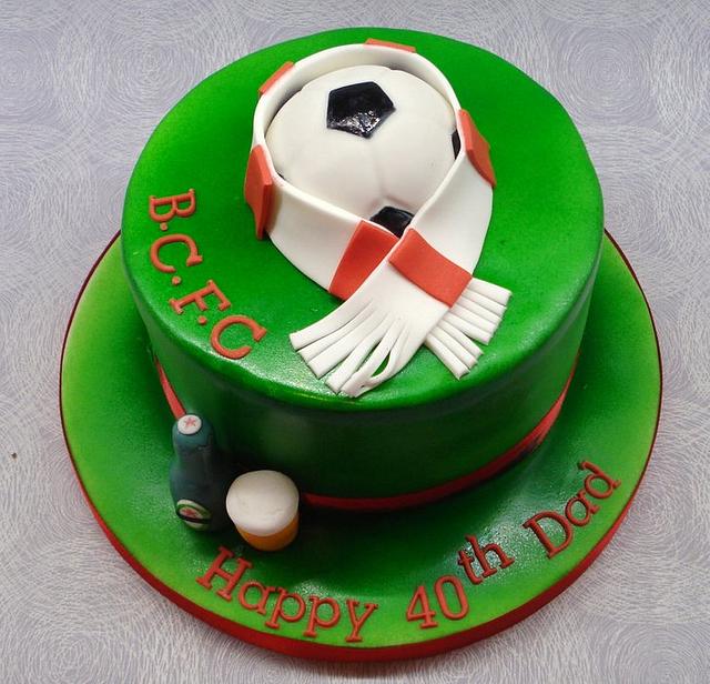 Football cake - cake by That Cake Lady - CakesDecor