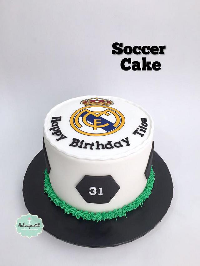 Torta Real Madrid - Decorated Cake by  - CakesDecor