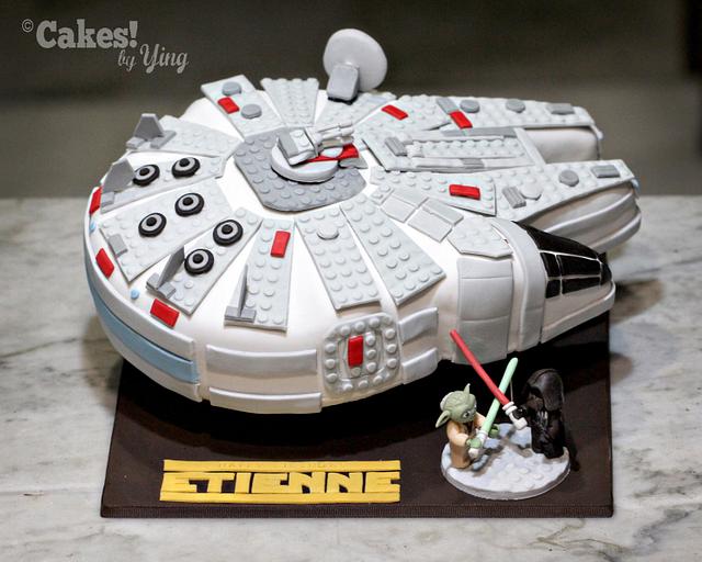 Lego Star Wars Millennium Falcon Cake