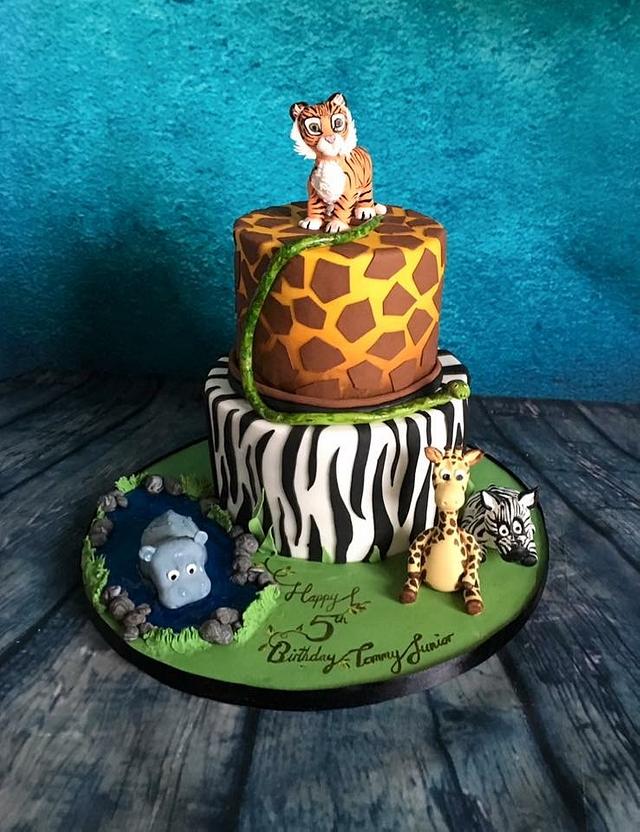 Down in the jungle - cake - Decorated Cake by - CakesDecor