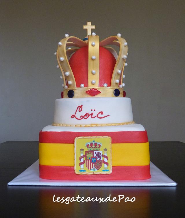 Royal Spanish cake Decorated Cake by gateauxpao CakesDecor