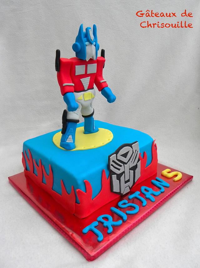 Optimus Prime Transformers Cake By Gateaux De Cakesdecor