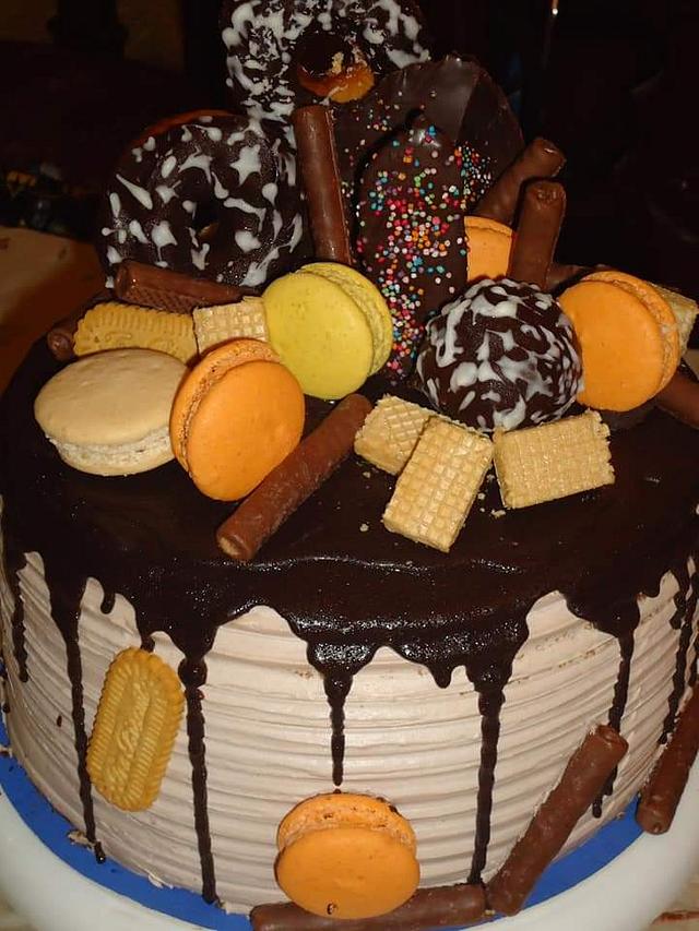 Explosion cake💣 Decorated Cake by Nodycakes CakesDecor