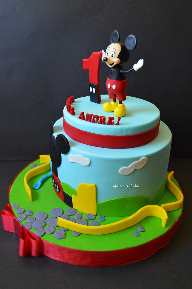 Mikey Mouse - Cake by Georgia´s Cakes - CakesDecor