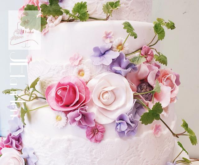 Romantic  spring  weddingcake