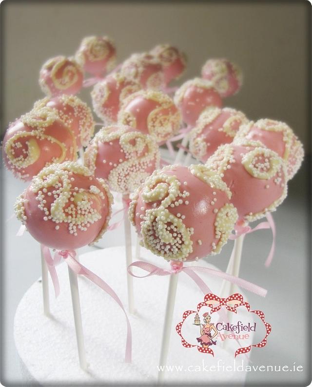 PRETTY IN PINK CAKE POPS - Decorated Cake by Agatha - CakesDecor