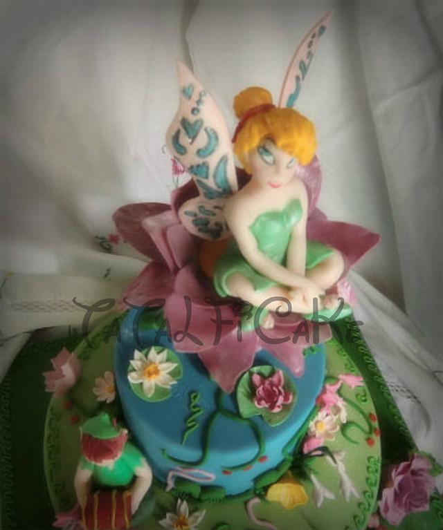 Trilly cake - Decorated Cake by TaTaLFiCaKe - CakesDecor