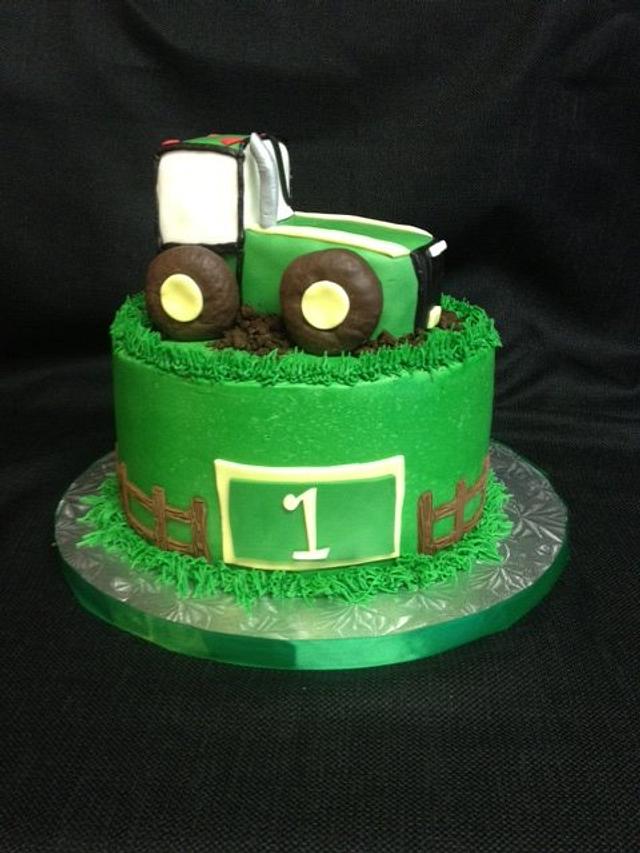 John Deere Cake by Melissa CakesDecor