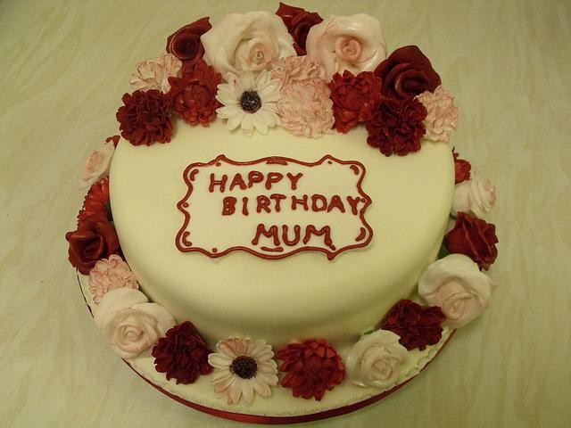 mums flowery birthday cake - Decorated Cake by zoe - CakesDecor