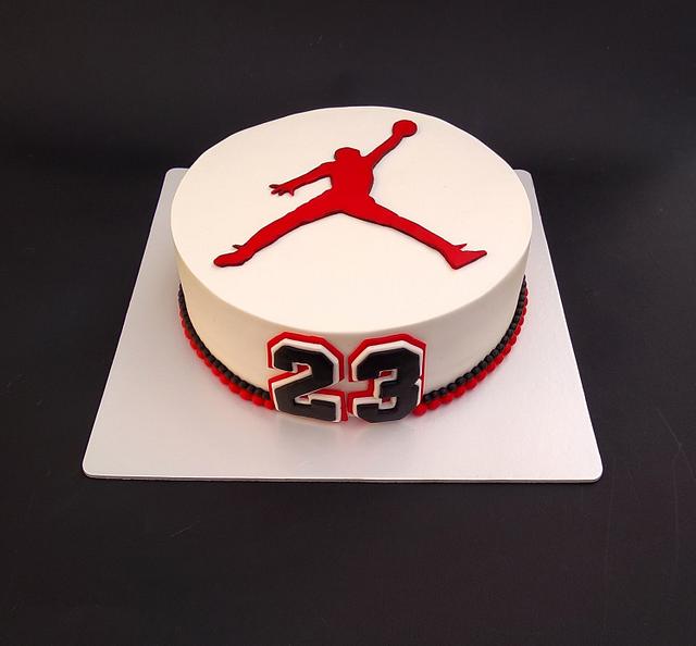 Basketball - Decorated Cake by Dragana - CakesDecor