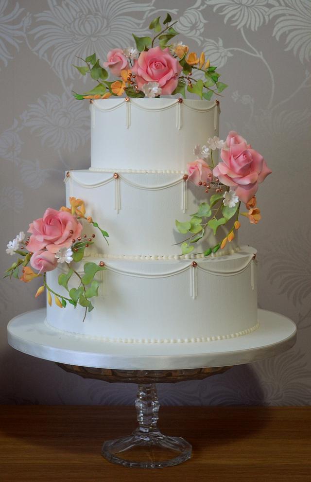 Royal Iced Wedding Cake - Decorated Cake by The Sweet - CakesDecor