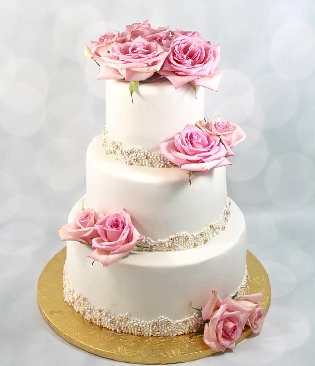 Pearl wedding cake - Decorated Cake by soods - CakesDecor