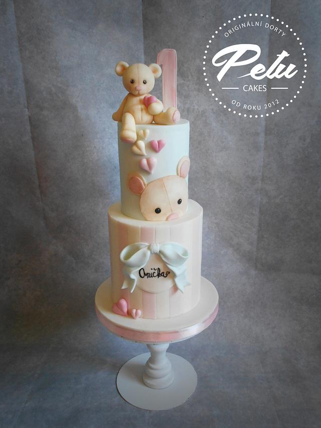 Cute bear Cake by Petra Krátká (Petu Cakes) CakesDecor Cute bear Cake by Petra Krátká (Petu Cakes) CakesDecor