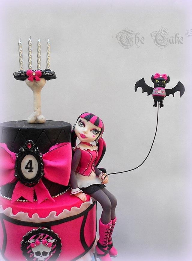 Monster High - Cake by Nessie - The Cake Witch - CakesDecor