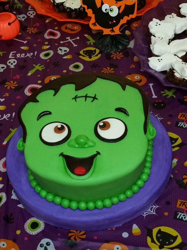 13 Ghoulishly Festive Halloween Birthday Cakes