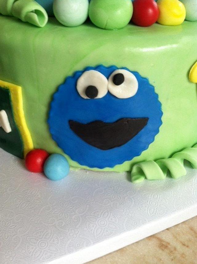 Sesame Street Birthday Cake - Cake by Michelle Allen - CakesDecor