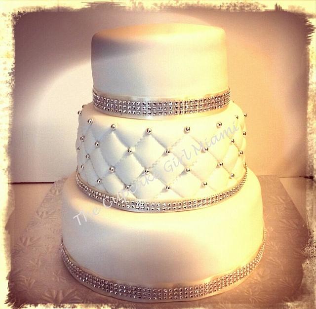Quilted Pattern Cake Cake By Lilly Cakesdecor