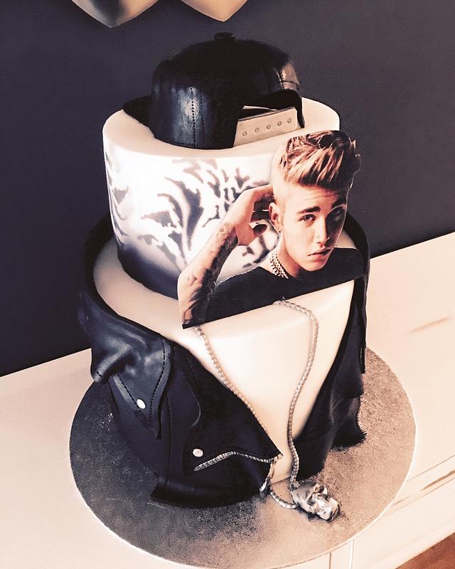 Justin Bieber Birthday Cake Ideas Images (Pictures) in 2023 | Justin bieber  birthday, Disney cakes, Justin bieber